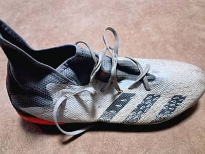 Adidas predator Freak Official