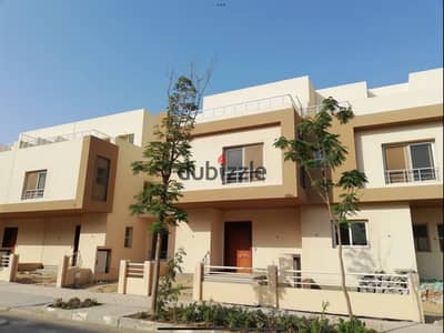 فيلا للبيع فى مشروع Grand heights نص تشطيب