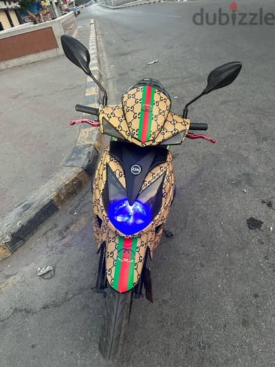 scooter sym sr 200cc \ اسكوتر