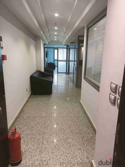 Administrative headquarters for rent 600 meters on the main Revolution Street with very luxurious finishing, administrative license