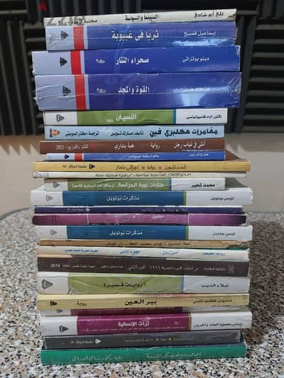 كتب روايات عالمية بحالة ممتازة