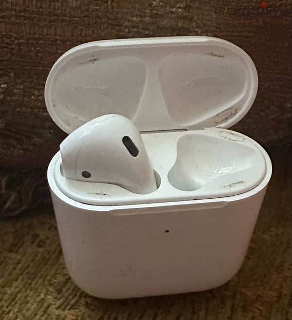 AirPods second generation 2