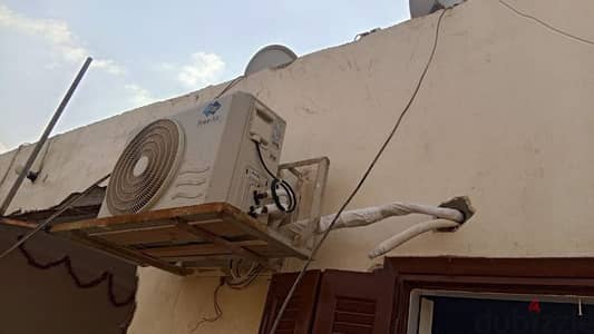 فني تبريد وتكييف
