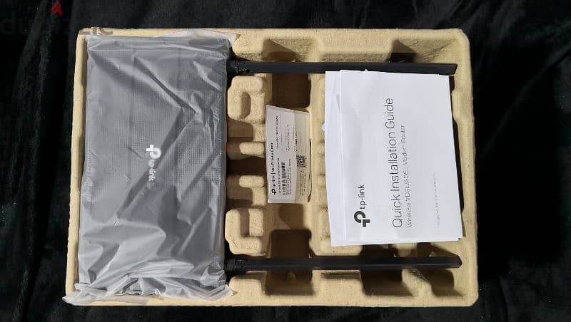 TP LINK VR400 Modem /Router 2
