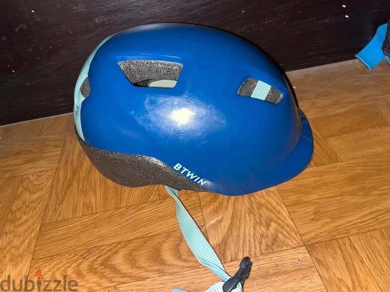 blue helmet for kids 1