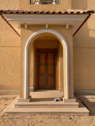 فيلا مميزه للبيع  توين هاوس في نيوم أكتوبر  بسعر لقطه تجارى خالصة الأقساط إستلام فورى
