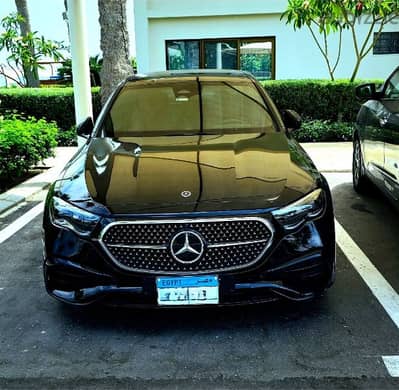 مستني إيه؟ سيارة مرسيدس Vip E Class إيجار فى مصر بسعر خيالي وعقد موثق!