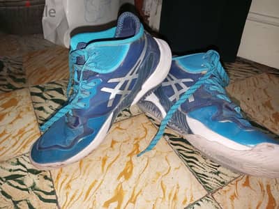 كوتشي ASICS
