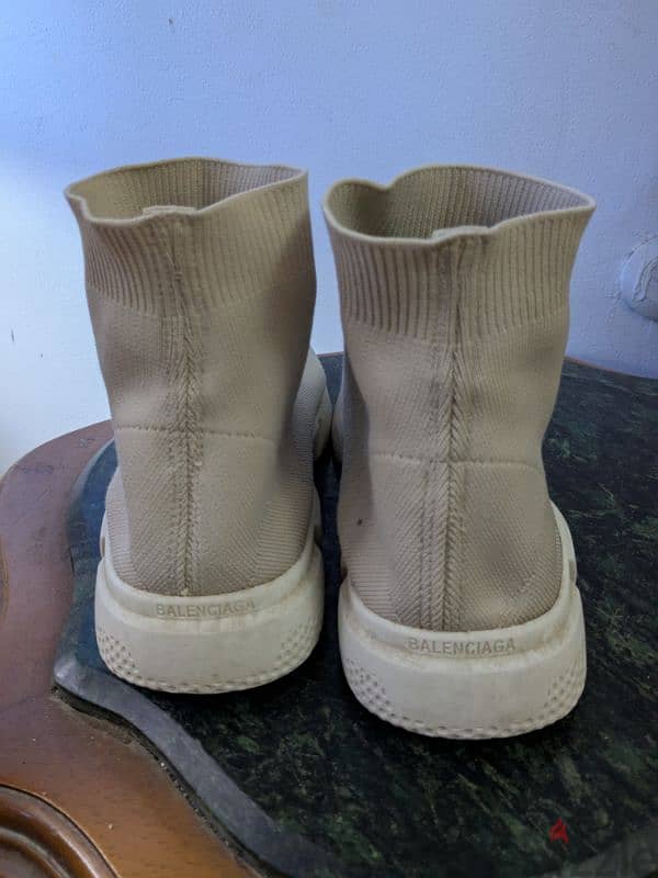 Balenciaga 3