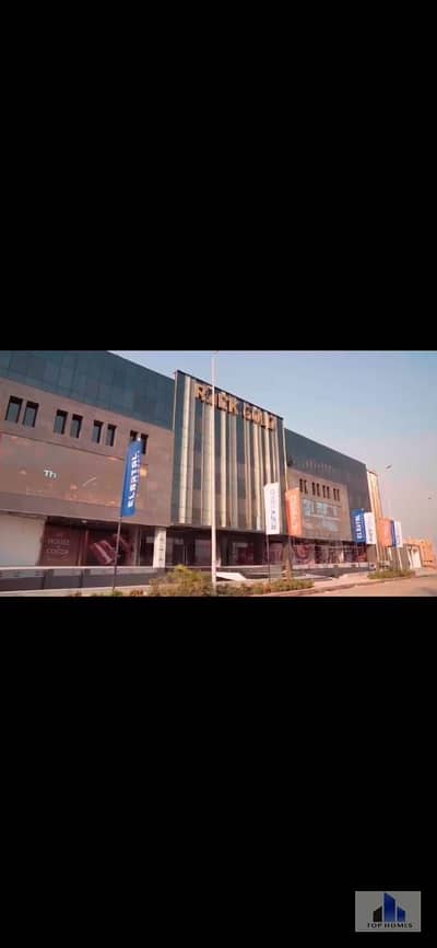 دور إداري للإيجار 3000 متر في روك جولد مول منطقة الجولدن سكوير - التجمع الخامس