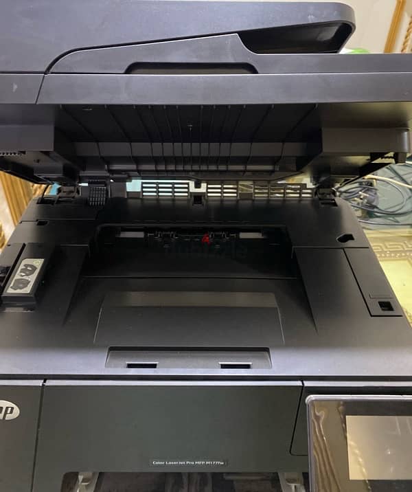 HP printer prand new color laserjet pro mfp 10