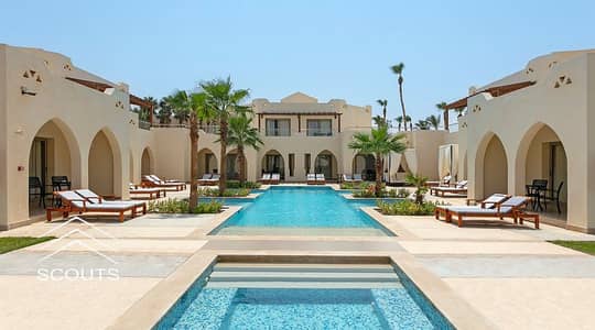 استلم فوري فرصة استثمارية second home شقة للبيع في البحر الاحمر في مكادي هايتس 140متر+ حديقة تشطيب كامل علي البحر واللاجون Makadi Hights بجوار الجونه