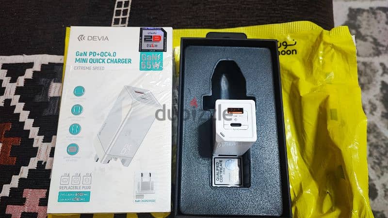 شاحن جان Devia 65 watt 1