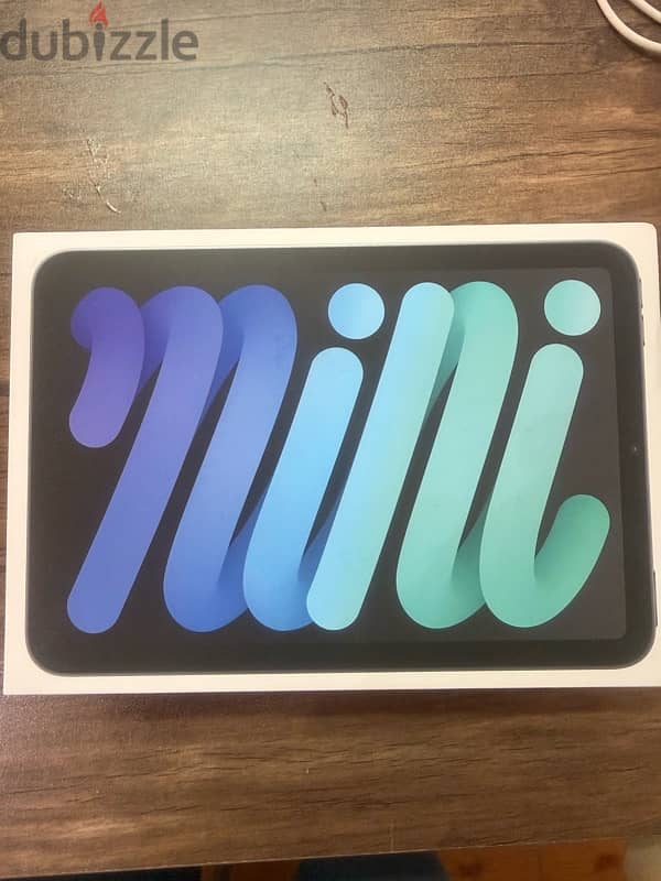 iPad mini 7 WiFi & eSIM 1