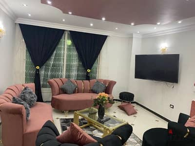 بعباس العقاد شقة مفروشه فاخرة جميع الاجهزه والكماليات