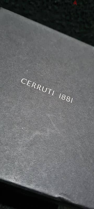 Cerruti 1881 4