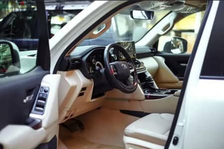 لاند كروزر 2022 للايجار بسائق وبدون سائق - Toyota Land Cruiser 2022