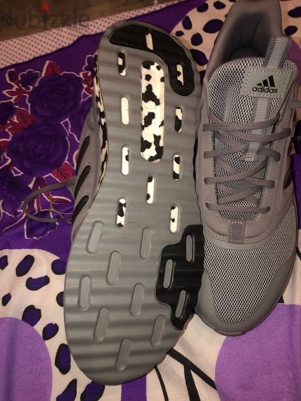 Adidas man waking and running shoes 4