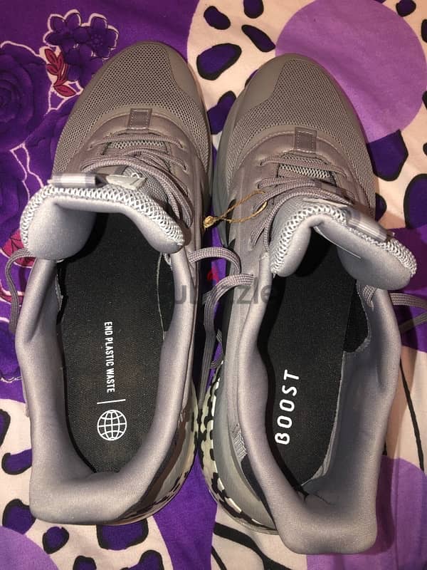 Adidas man waking and running shoes 7