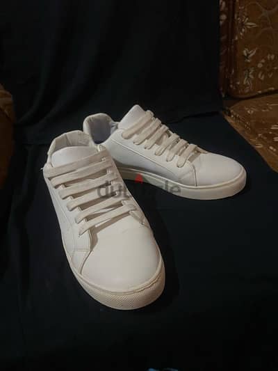 sport shoes gor sale