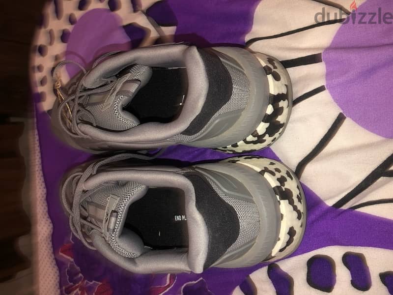 Adidas man waking and running shoes 9