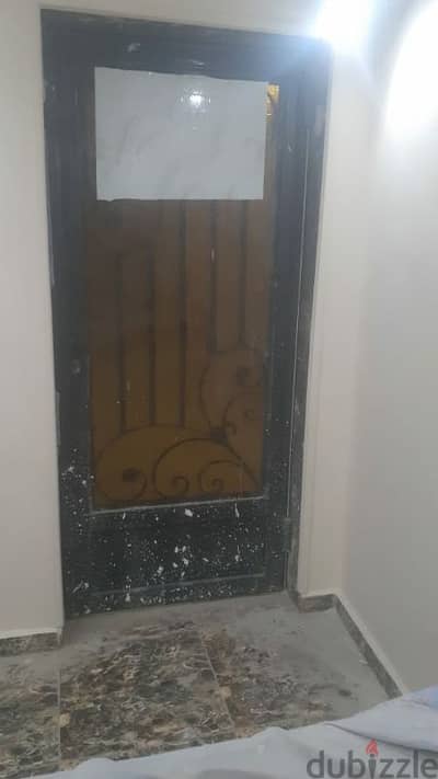 باب حديد