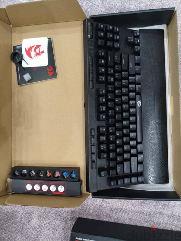 Keyword Redragon k588pro 7