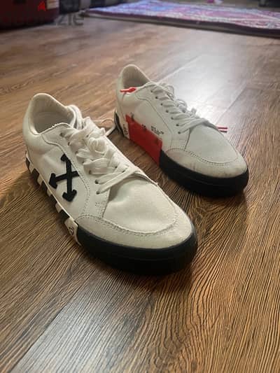 oriignal off-white size 40