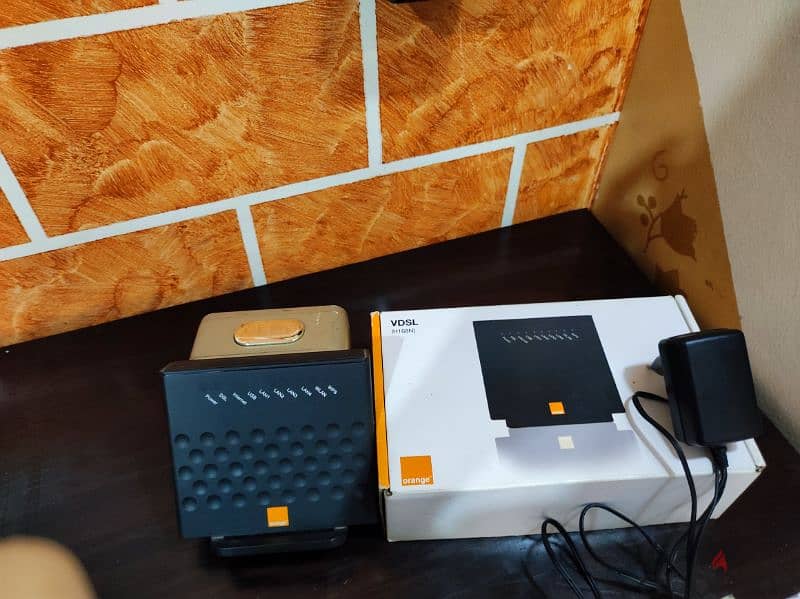 راوتر Orange VDSL كسر زيرو - اكسسوارات و قطع غيار كمبيوتر - 205682446