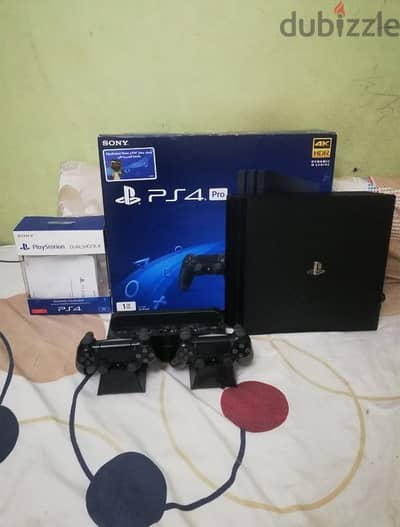 PS4 PRO 2 controllers (read description)