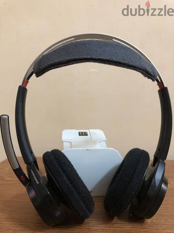 Plantronics voyager focus Bluetooth  call canter كول سنتر 2