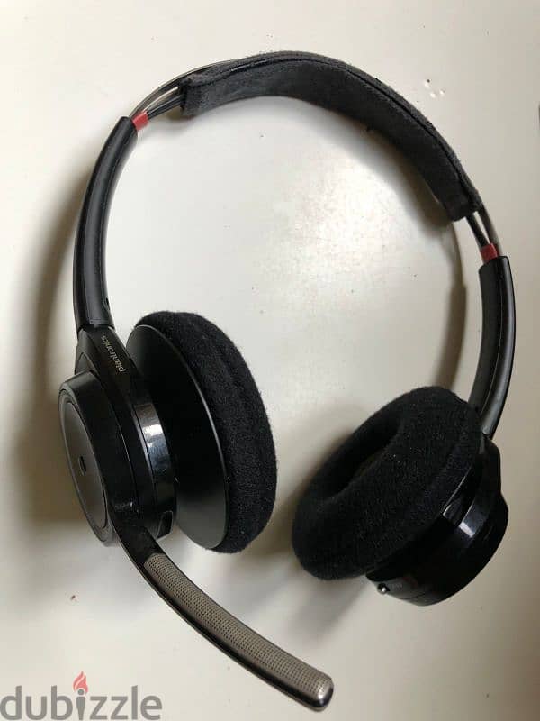 Plantronics voyager focus Bluetooth  call canter كول سنتر 4
