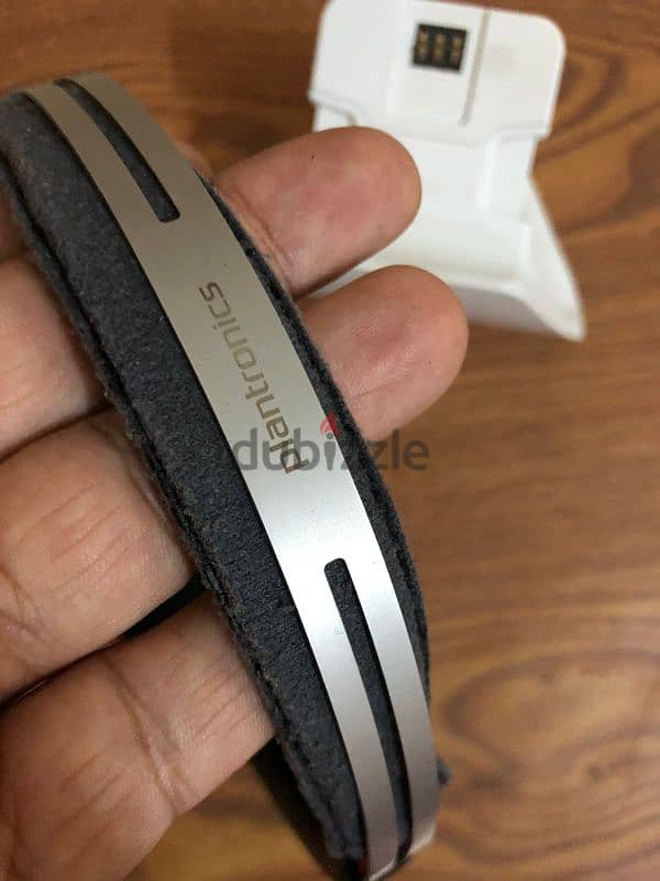 Plantronics voyager focus Bluetooth  call canter كول سنتر 9