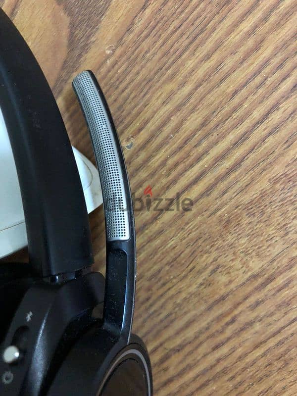 Plantronics voyager focus Bluetooth  call canter كول سنتر 12