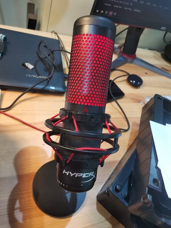 HYPERX QUADCAST STANDALONE MICROPHONE 11