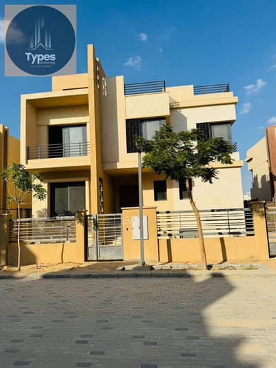 Villa for sale in Alma Compound, Sheikh Zayed, in front of Arkan and Americana Plaza, immediate delivery, distinctive view, the largest land area and