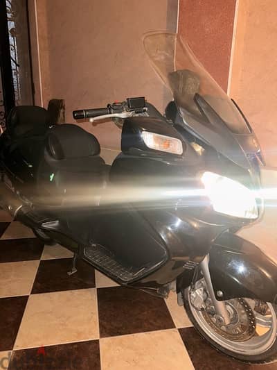 سوزوكي برجمان 650 burgman