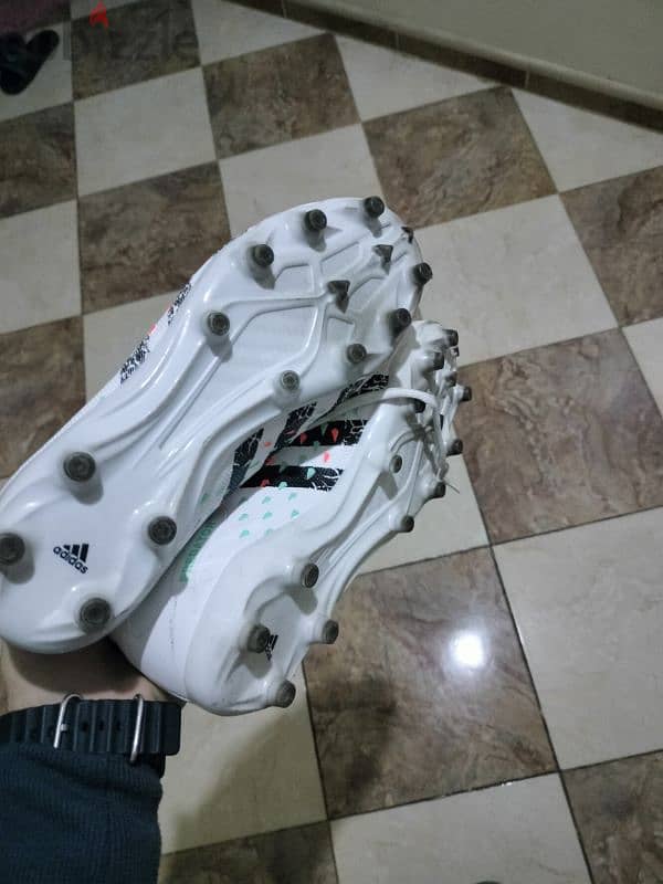 شوز Adidas Predator 2
