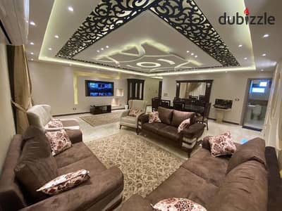 شقة من المالك للإيجار اليومي عائلات بالشيخ زايد خلف اركان مول