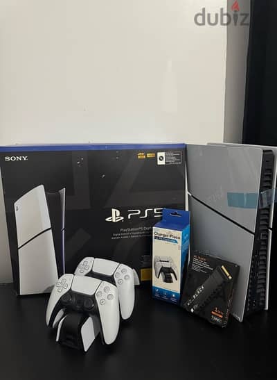 ps5 slim digital 2 joy stick  معاها ١١ لعبة واشتراك بلص وهارد تيرا