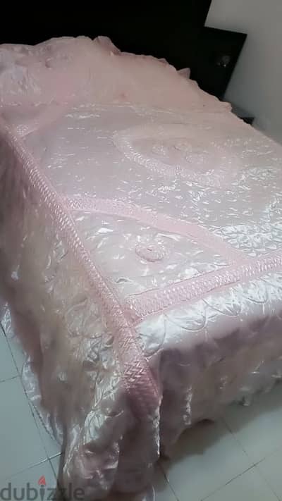 مفرش سرير عروسه