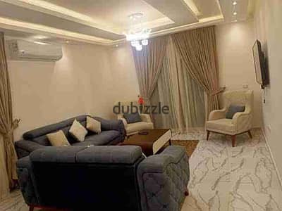 بمنطقة فيلات راقية خلف فندق JwMarriott والميراج شقة مفروشة مكيفة مجهزه بالكامل سوبرلوكس
