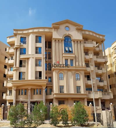 Pay an advance of 750 thousand on a 60-month installment for a 175-meter apartment in a mini compound in 6 October, next to Mall of Egypt, MSA University, and Carrefour Market.