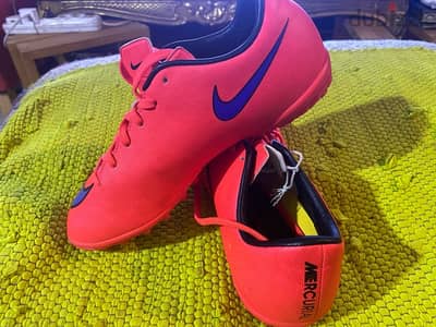 Nike MERCURIAL size 35 original Dubai shop