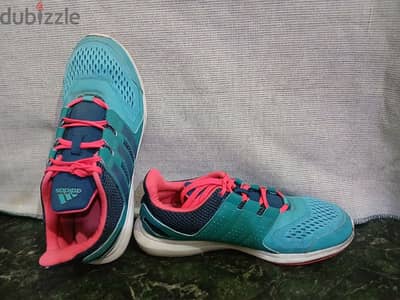 حذاء Adidas original مقاس ⅔38