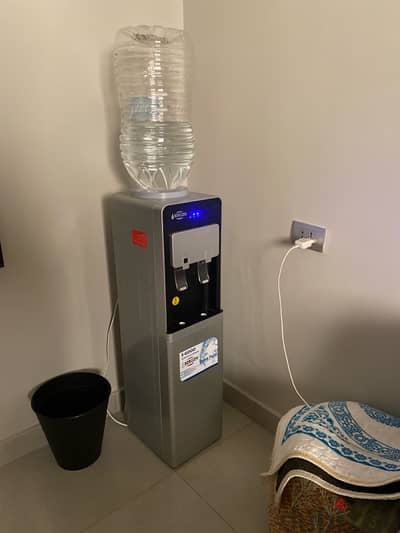 Bergen water despencer - بيرجن مبرد مياه 2 حنفية لون أبيض ورمادي غامق