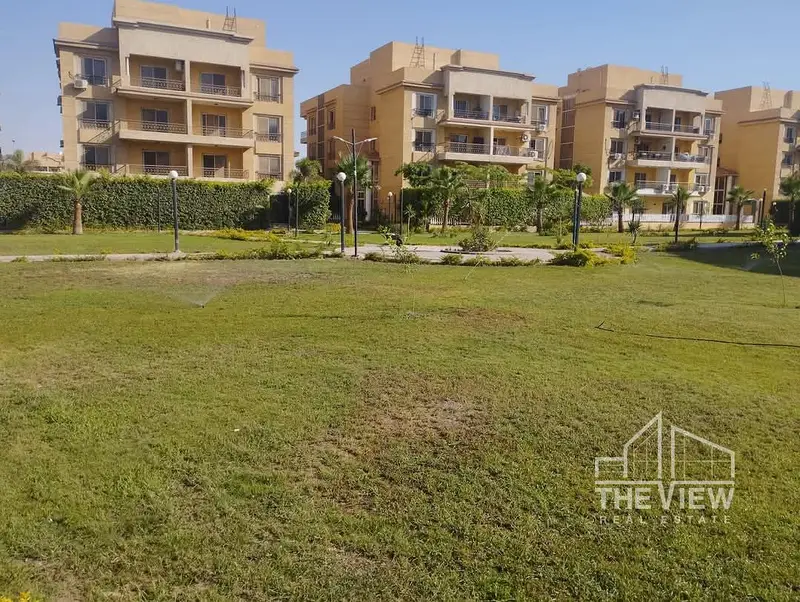 Very special apartment with garden (160 m+130 m garden ) khamayl compound