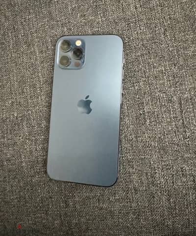 ايفون 12 pro للبيع