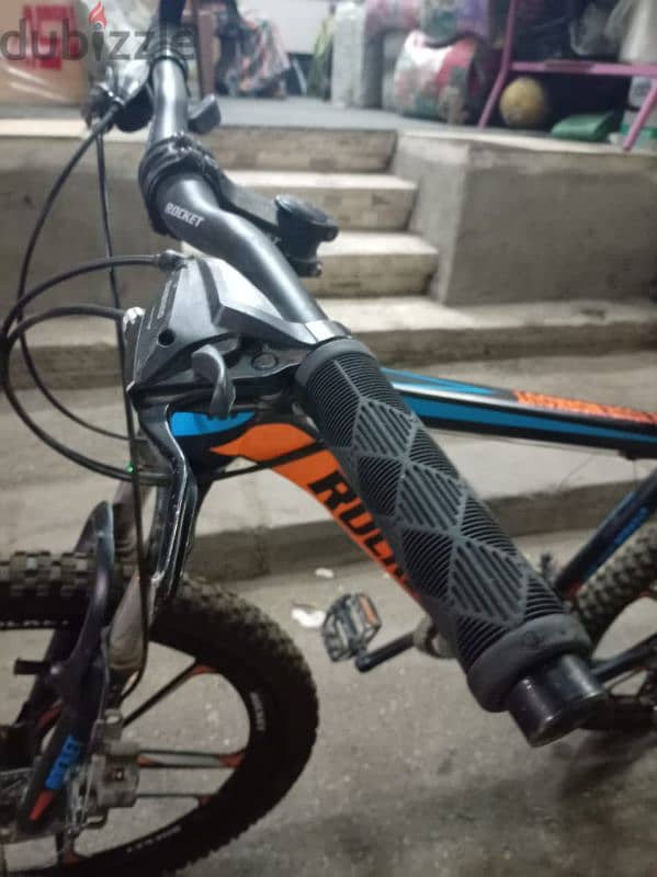عجله Rocket 10
