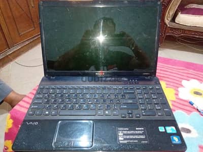 مطلوب فلاتة شاشة سونى فايو ١٥،٦ بوصة pcg-71314L